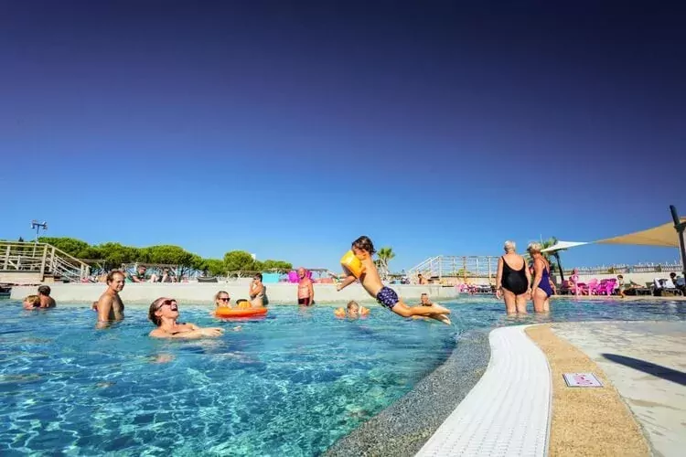 Caravan park Mas des Lavandes Sérignan-Mobilhome Prestige TVclim 2ch 4p-Water view