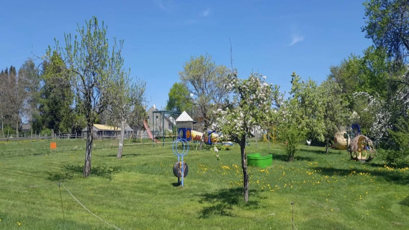 Großlangenfeld-Ausstattung