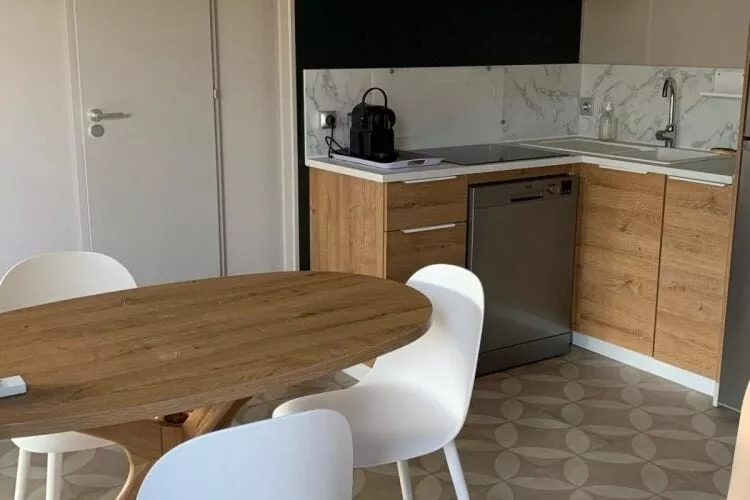 Caravan park Mas des Lavandes Sérignan-Mobilhome Prestige TVclim 2ch 4p-Kitchen