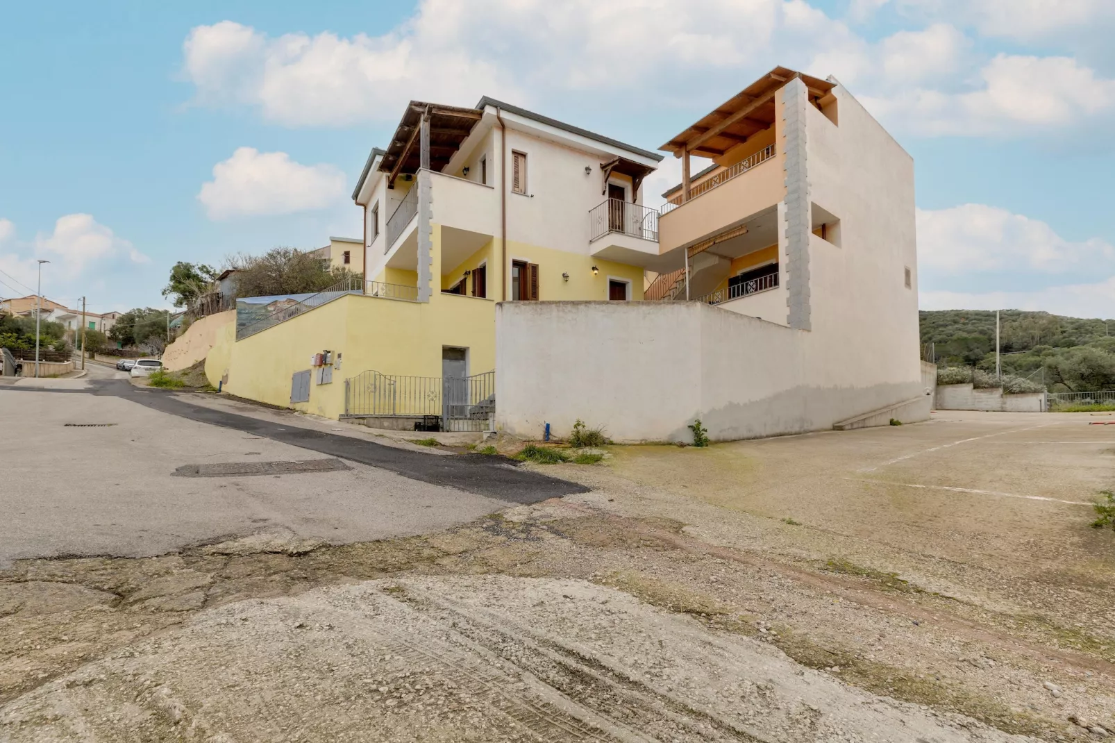 BILO BADESI CON PISCINA - Außenbereich Sommer