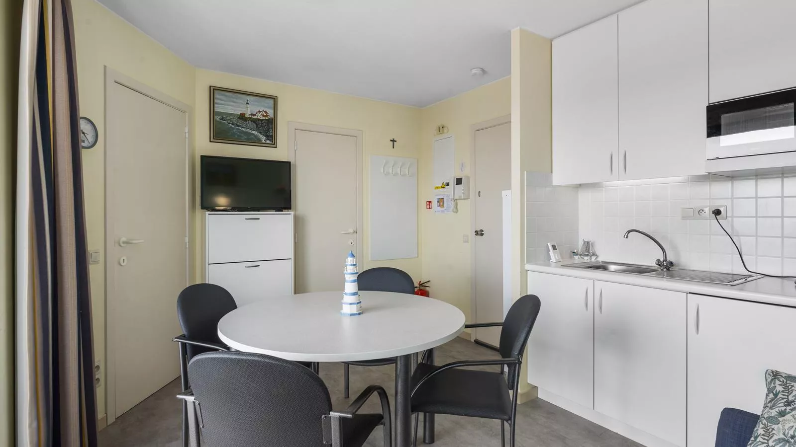 Ocean Suites - 714-Kitchen