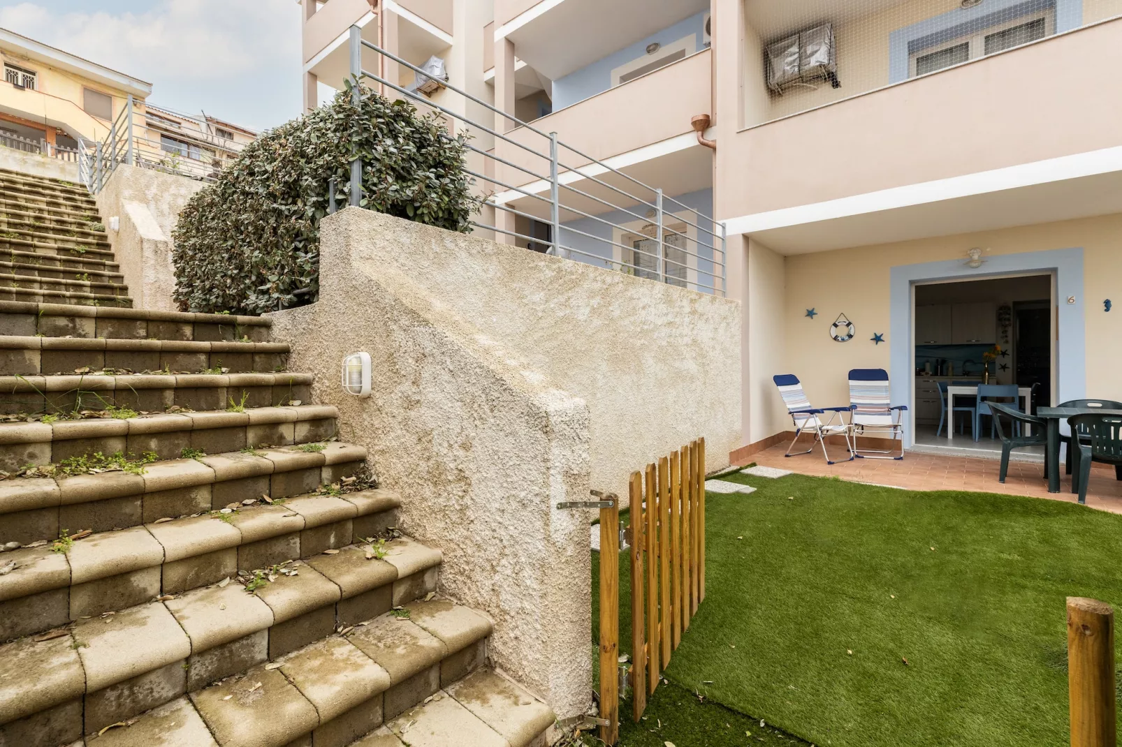 BILO BADESI CON PISCINA - Flur