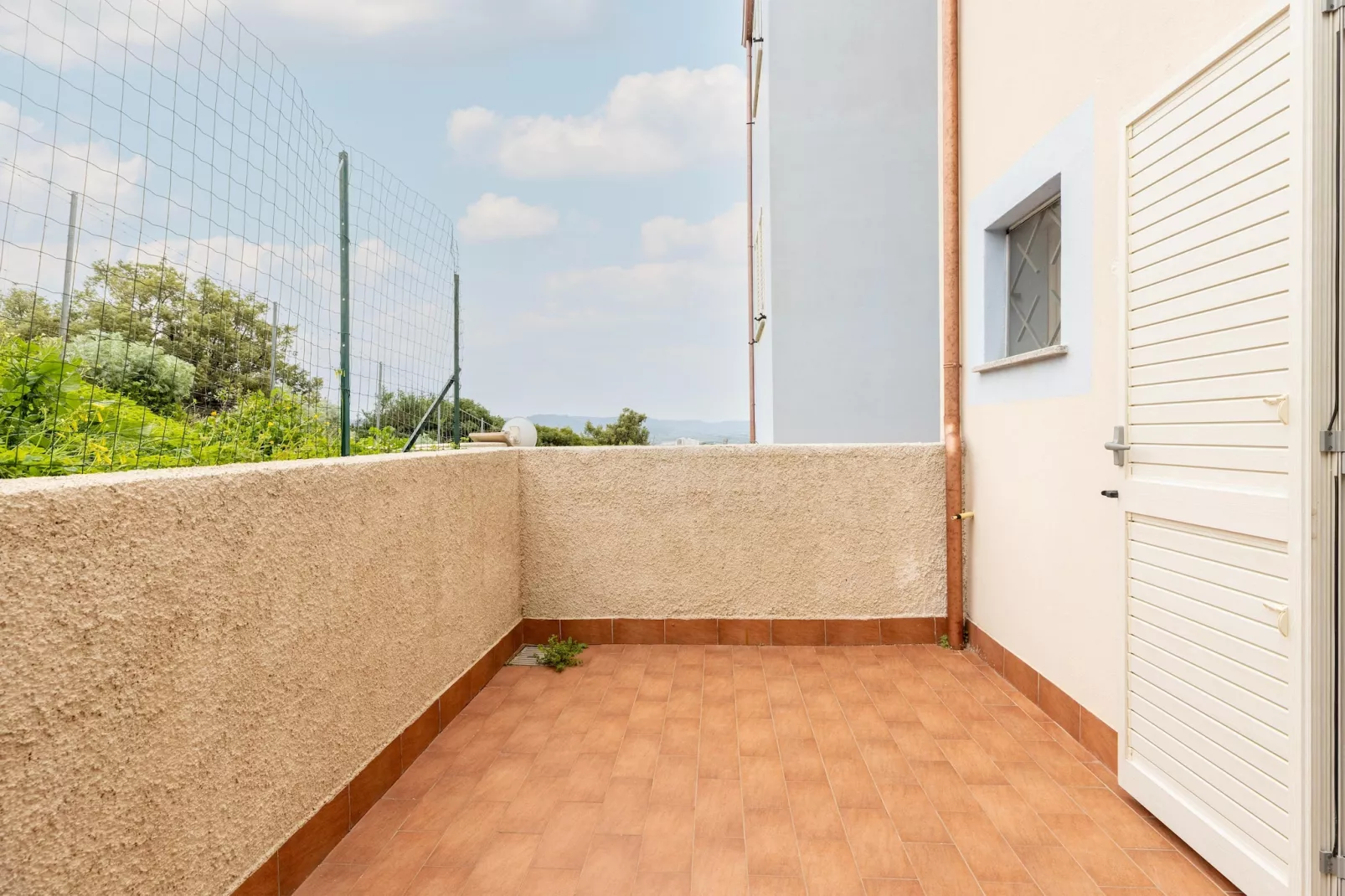 BILO BADESI CON PISCINA - Terrasse/Balkon