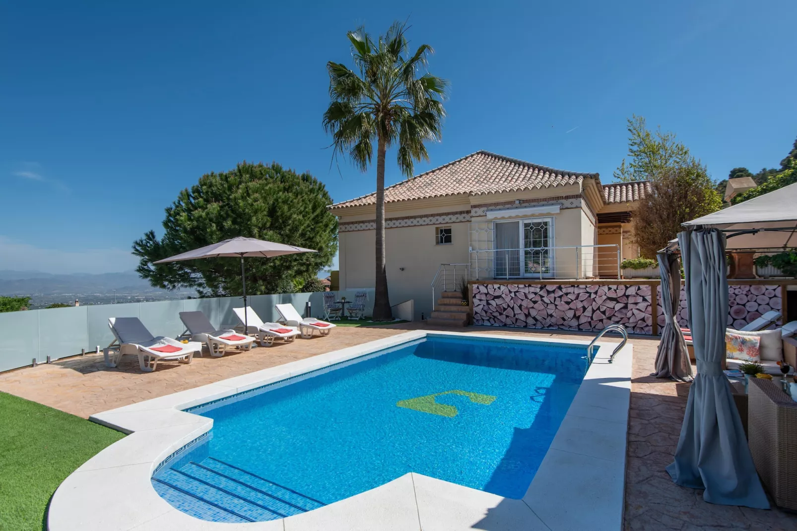 Casa de la Frontera-Schwimmbad