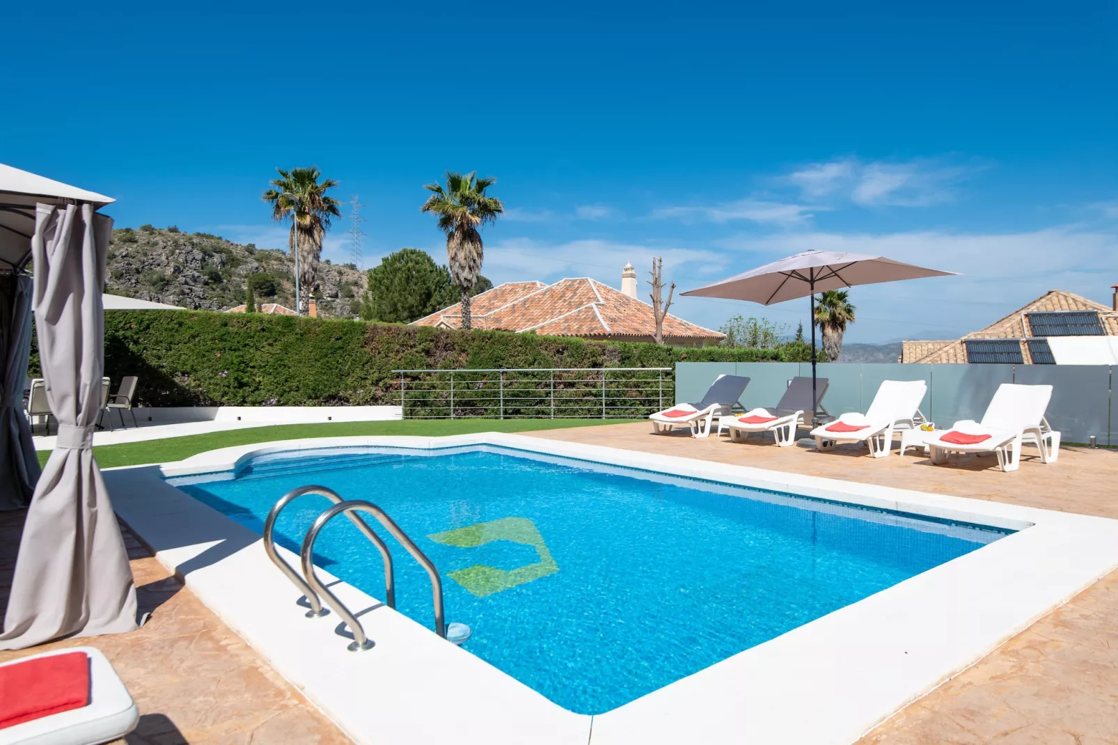 Casa de la Frontera-Schwimmbad