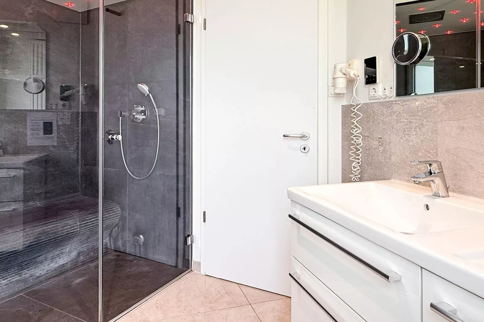 J_Z 10+2 *SWD - Indoor