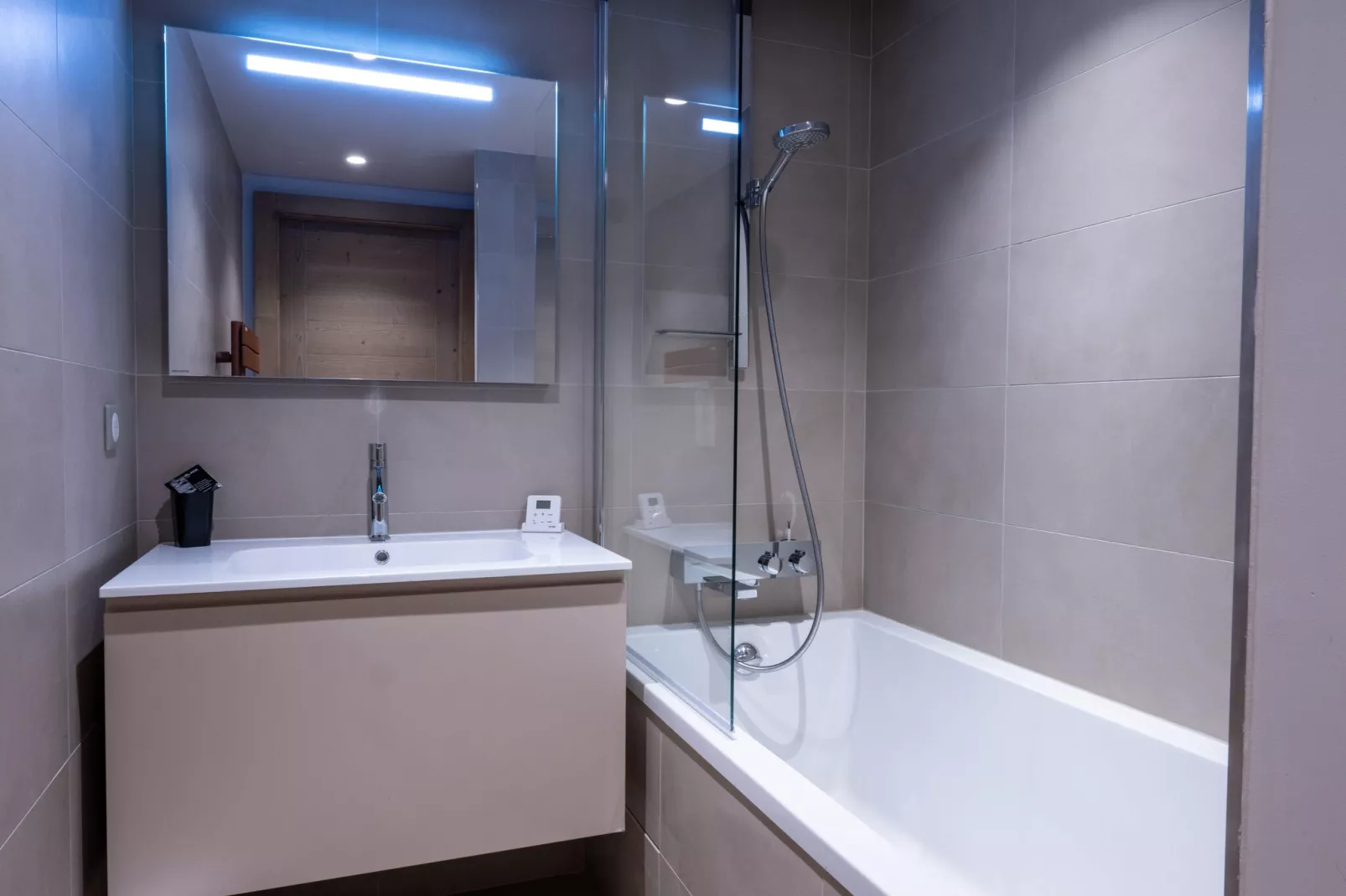 AS-96-FAUCIGNY - Salle de bain