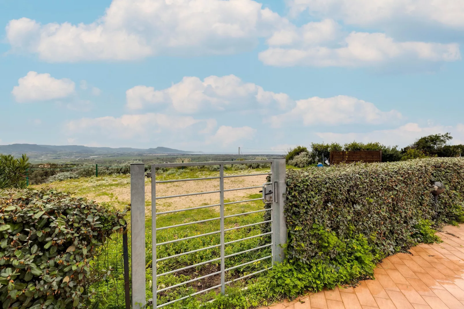 BILO BADESI CON PISCINA - Gebiete Sommer 1 km