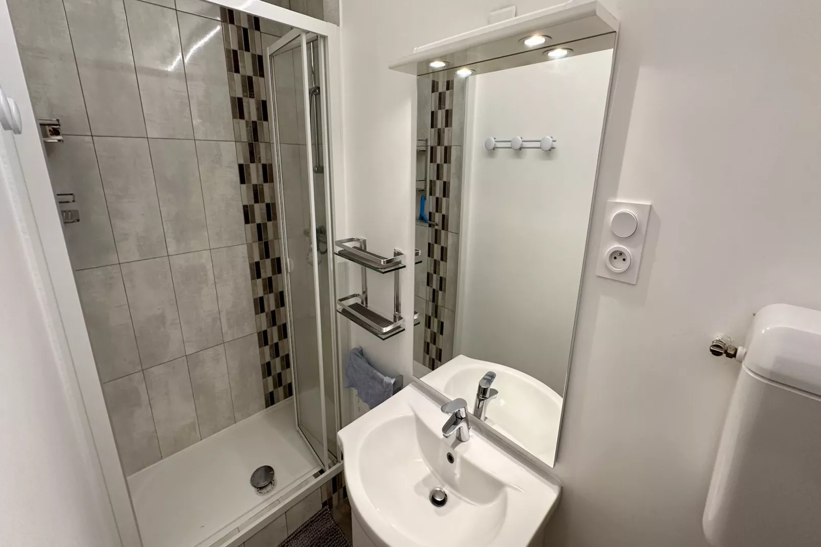 Le Pradet C 513 - Le Mont Dore 4pers-Salle de bain