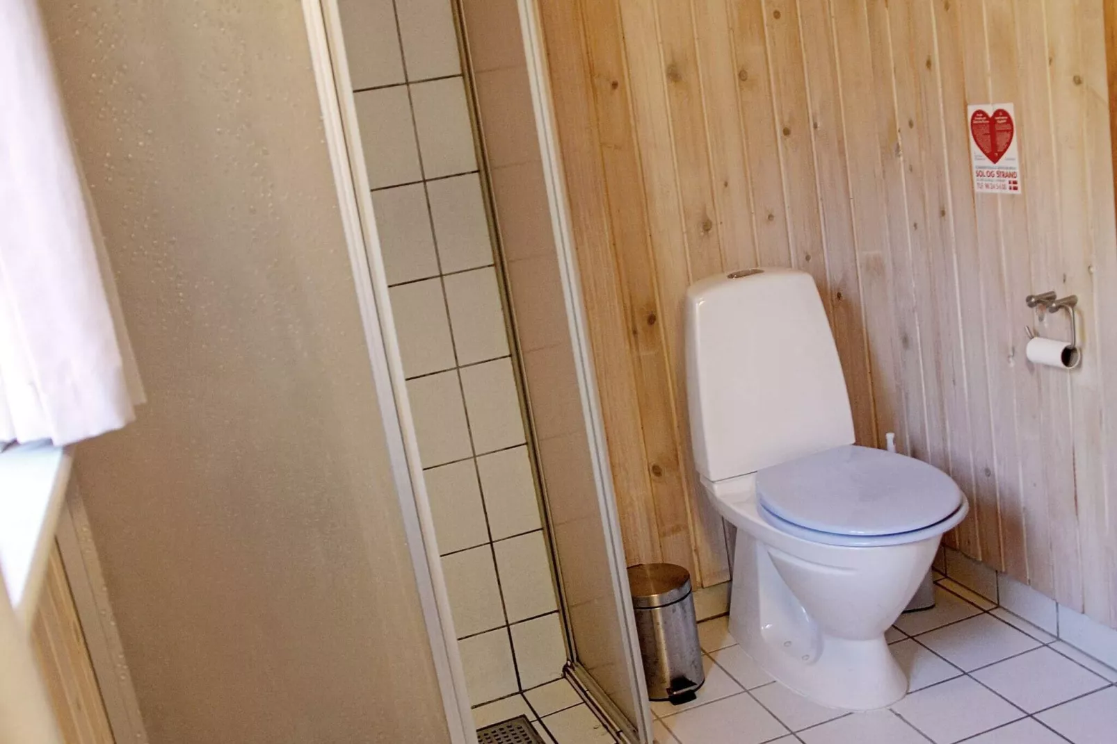 Abgeschiedenes Waldrefugium in Gjol-By Traum-Innen