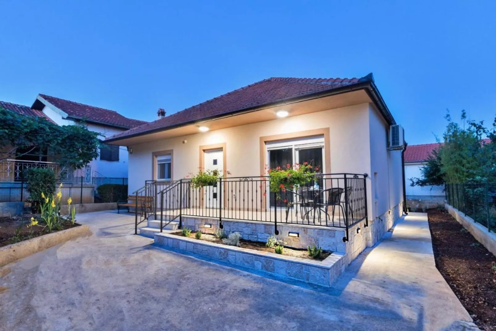 Mihael Holiday House - Three Bedroom Holiday Home with jacuzzi-Ausstattung