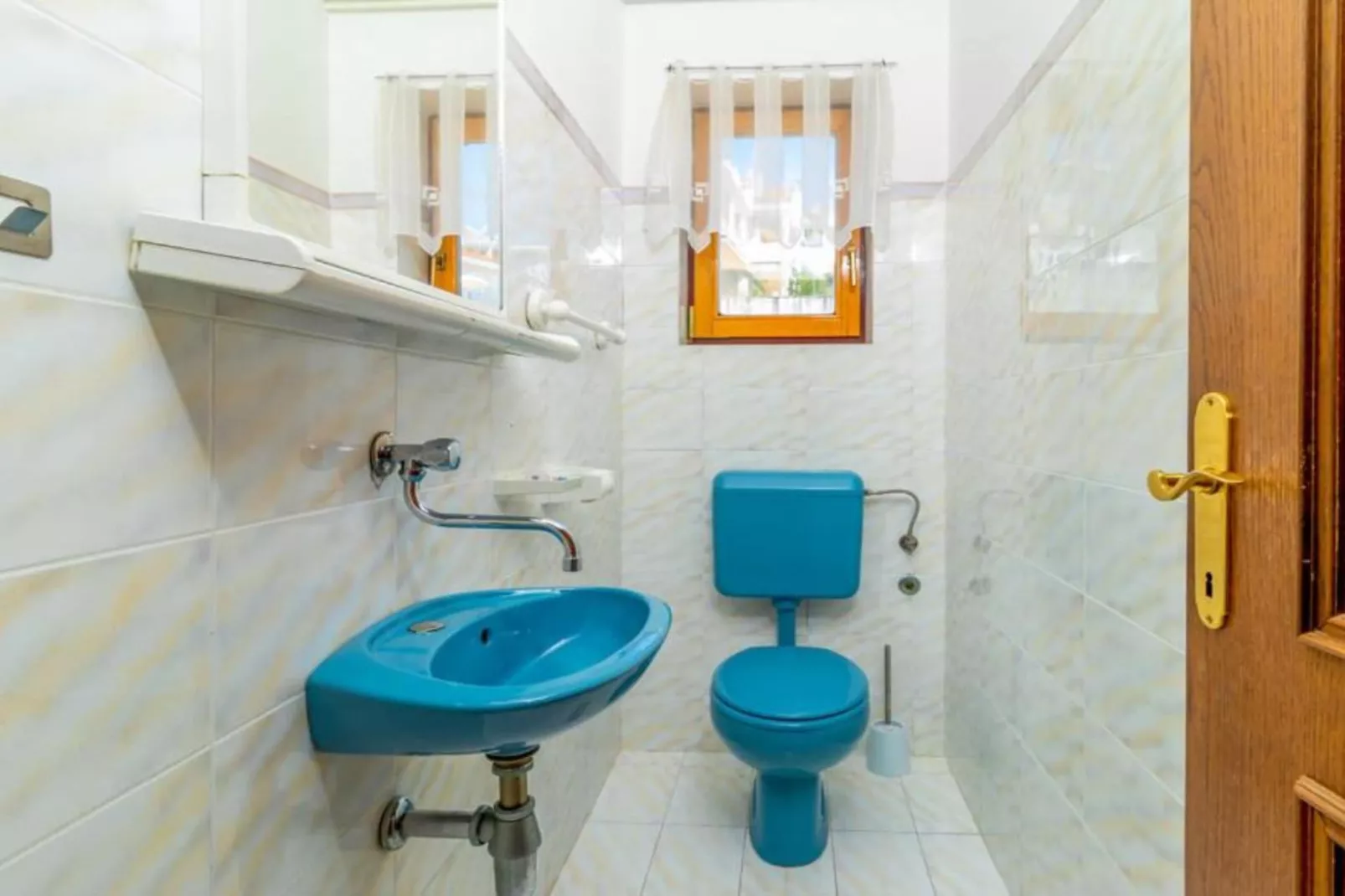 Apartments Panorama - Two Bedroom Apartment with  Terrace and Sea View (1)-Badezimmer