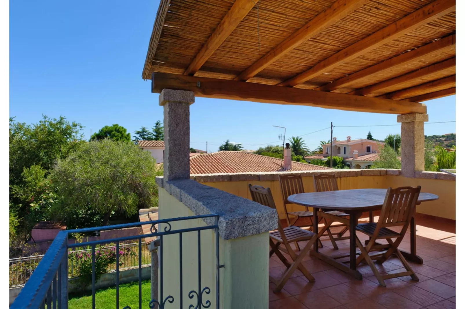 APPARTAMENTI TIFFANY APARTMENT 3 BEDROOMS - 6 PAX R6-Terrace balcony