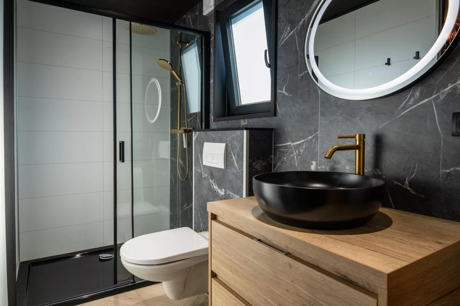 Wellnesslodge Specht 2p-Bathroom