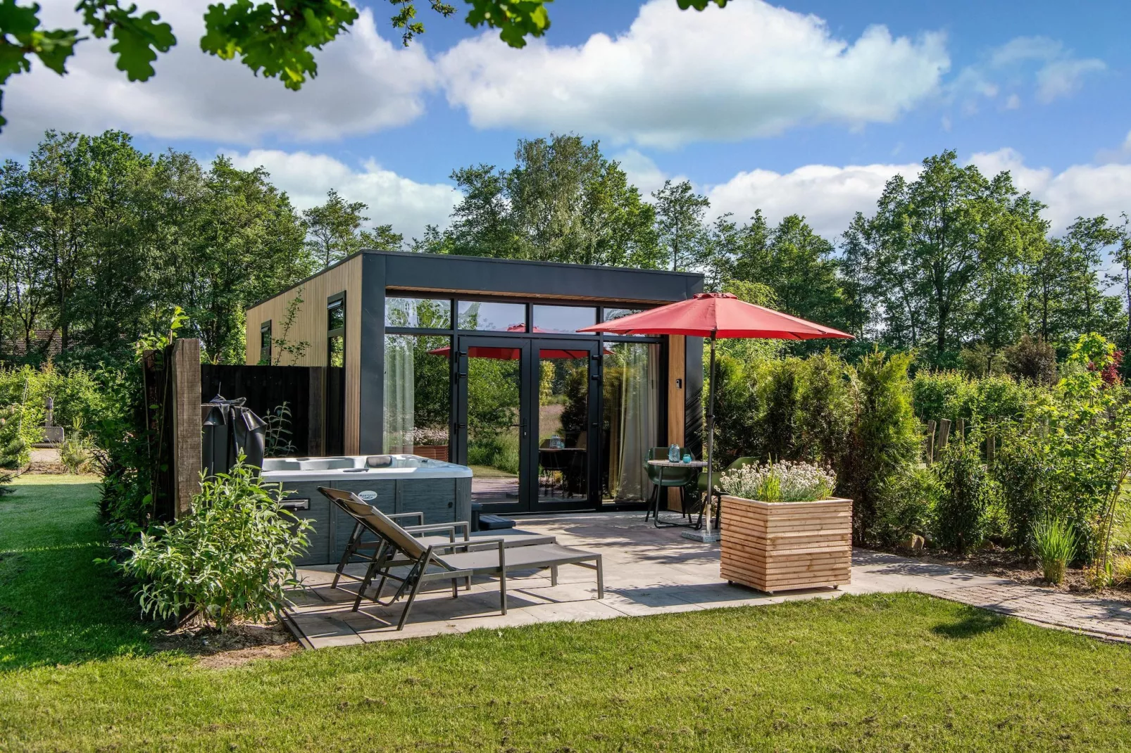 Wellnesslodge Specht 2p-Exterior in summer