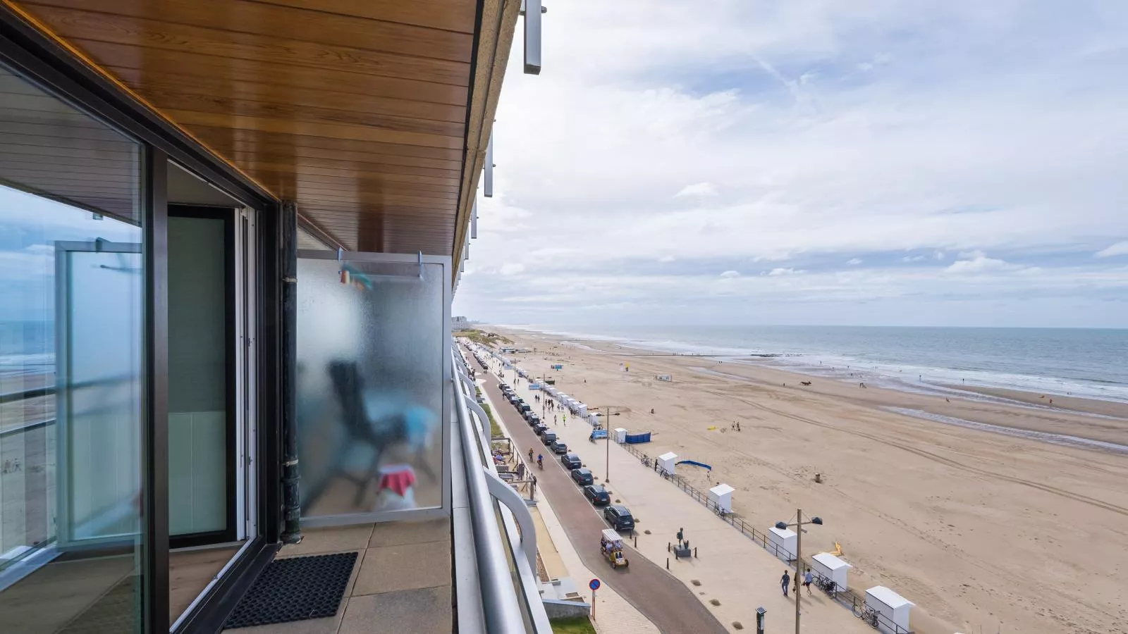 Darwin II - 0605 + box 41 (Green Garden)