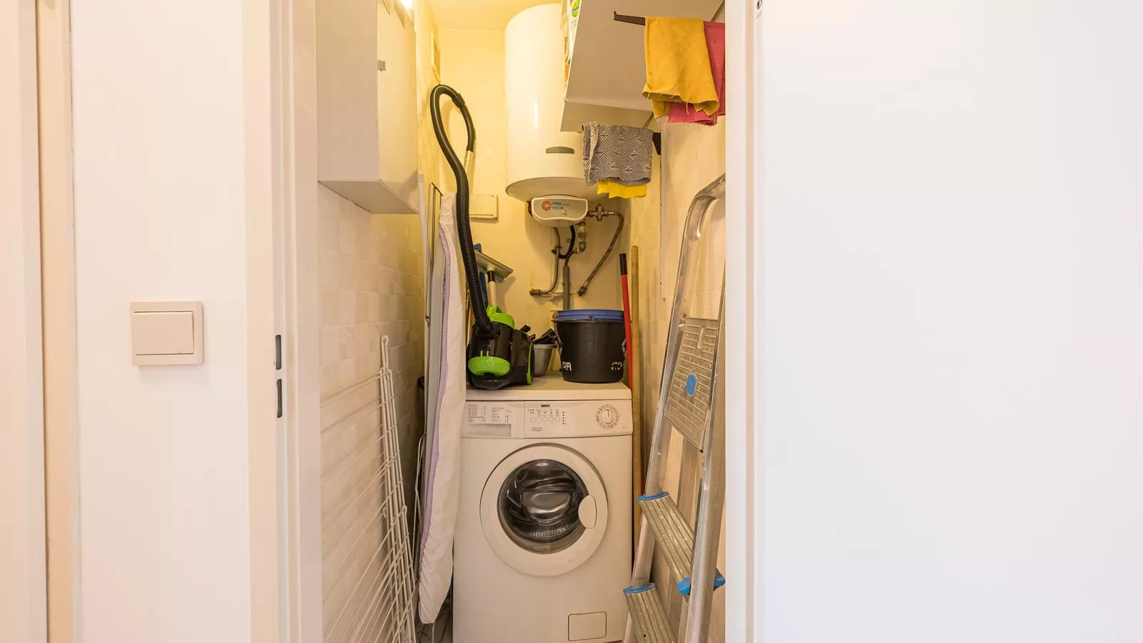 Espace II - 0401 + box 4&5-équipements