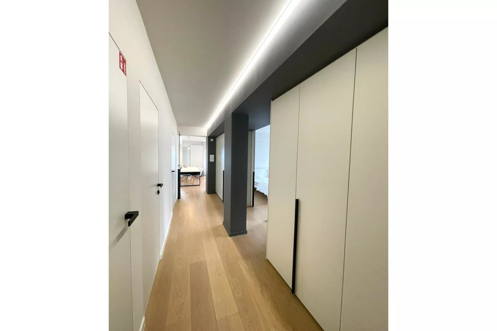 MARTINY 0801 - Landing