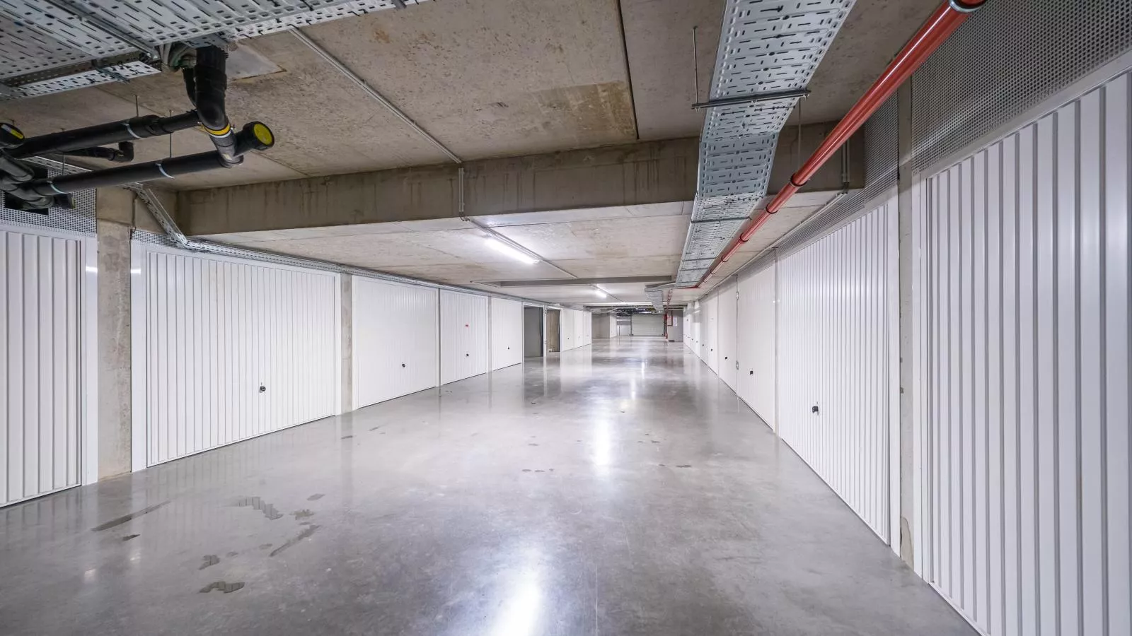 Amantha - 0102 + box 9-Im Freien