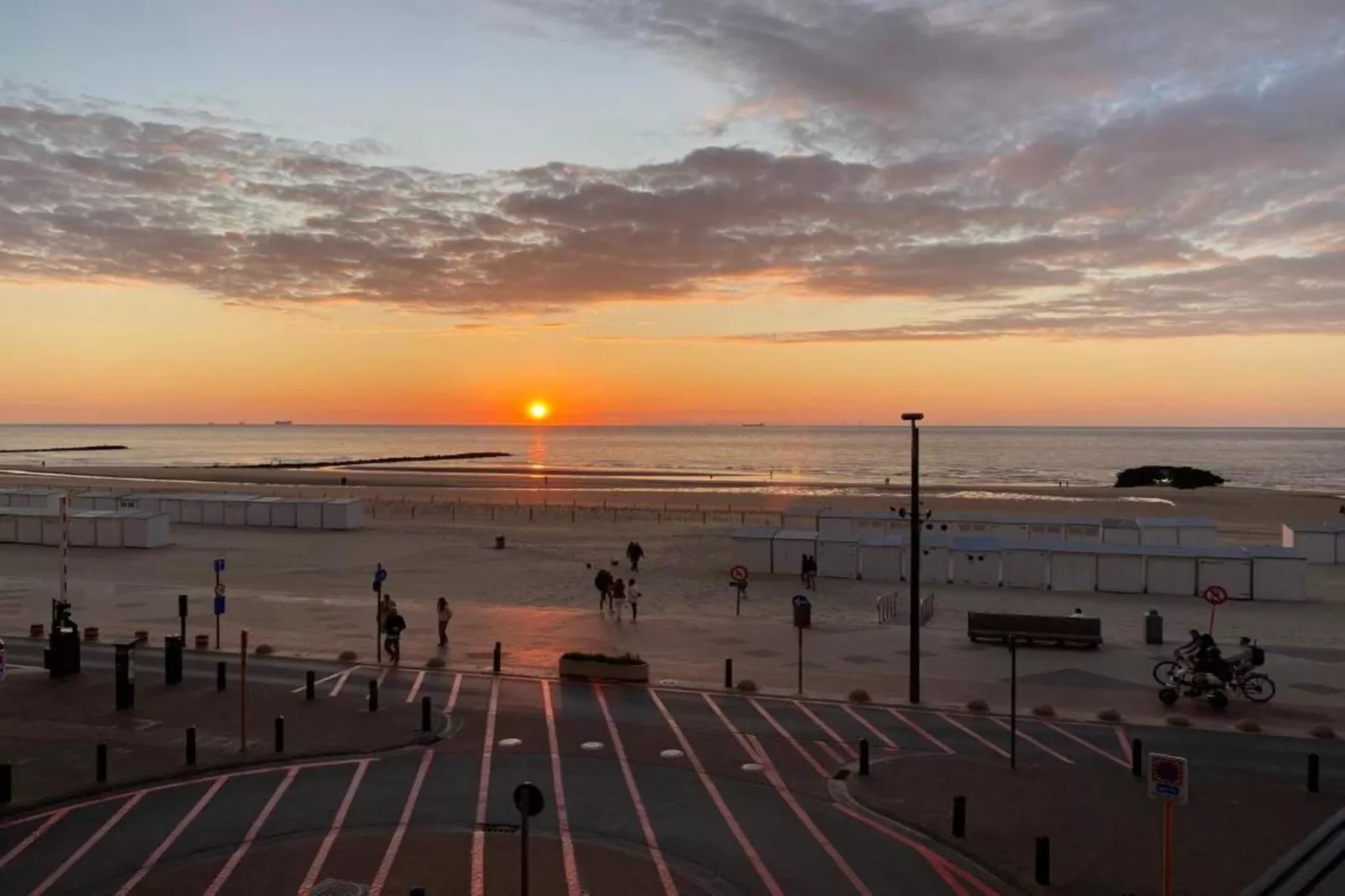 Residentie Prince of Wales-02-Areas within 1km in summer