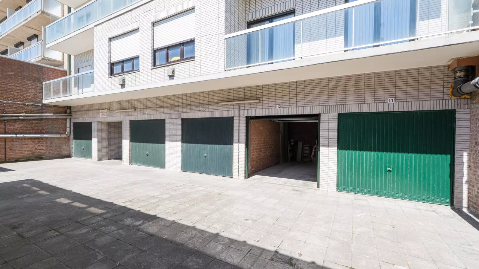 Pearl Beach - 0504 + box 12-Extérieur