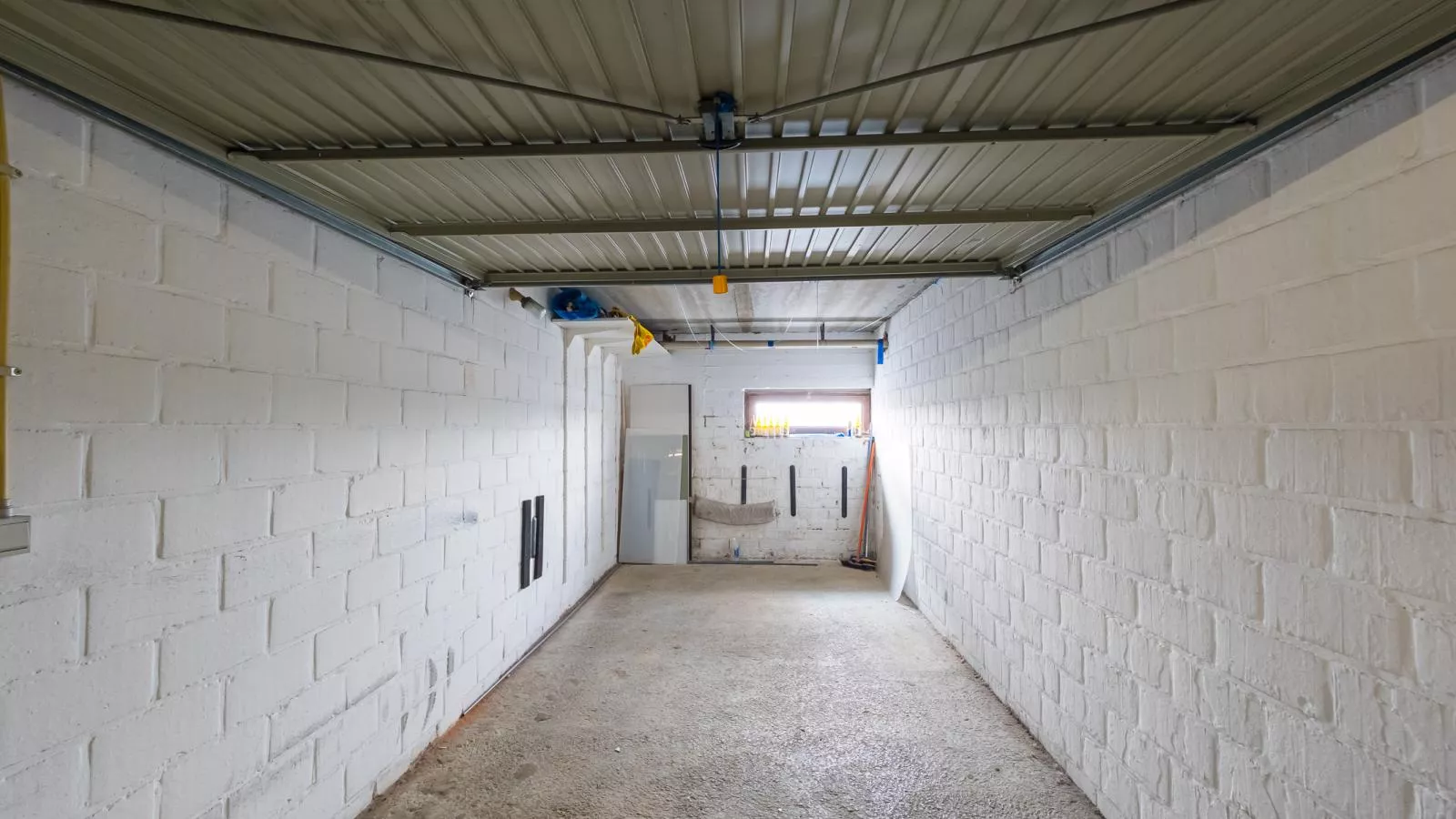 Manager  - 0409 + box 5-Outdoor