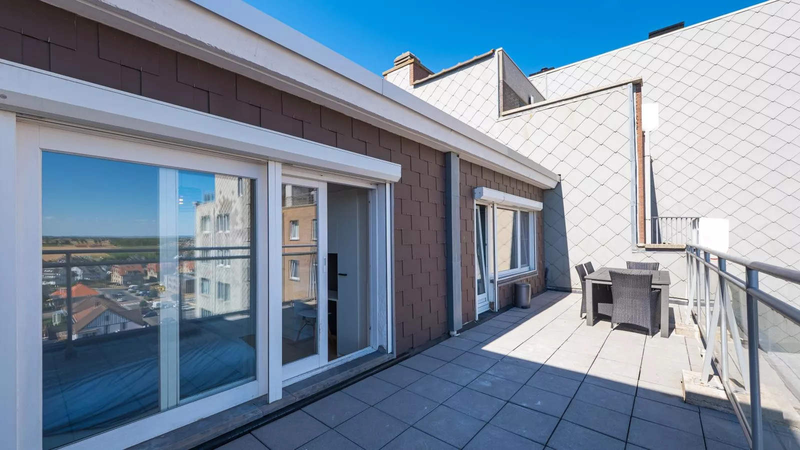 Lakme - 0801 + box 16 (Villa Georges II)-Terrace balcony