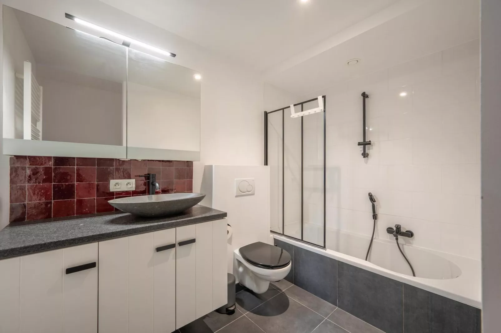 Residentie Prince of Wales-02-Bathroom