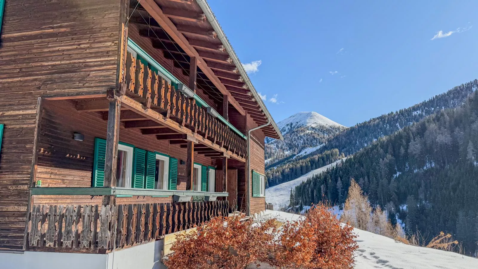 Carmaliva-Terrace balcony