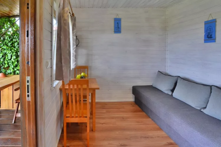 Parterowe domki wakacyjne dla max 2 osób w Bobolinie-Living room
