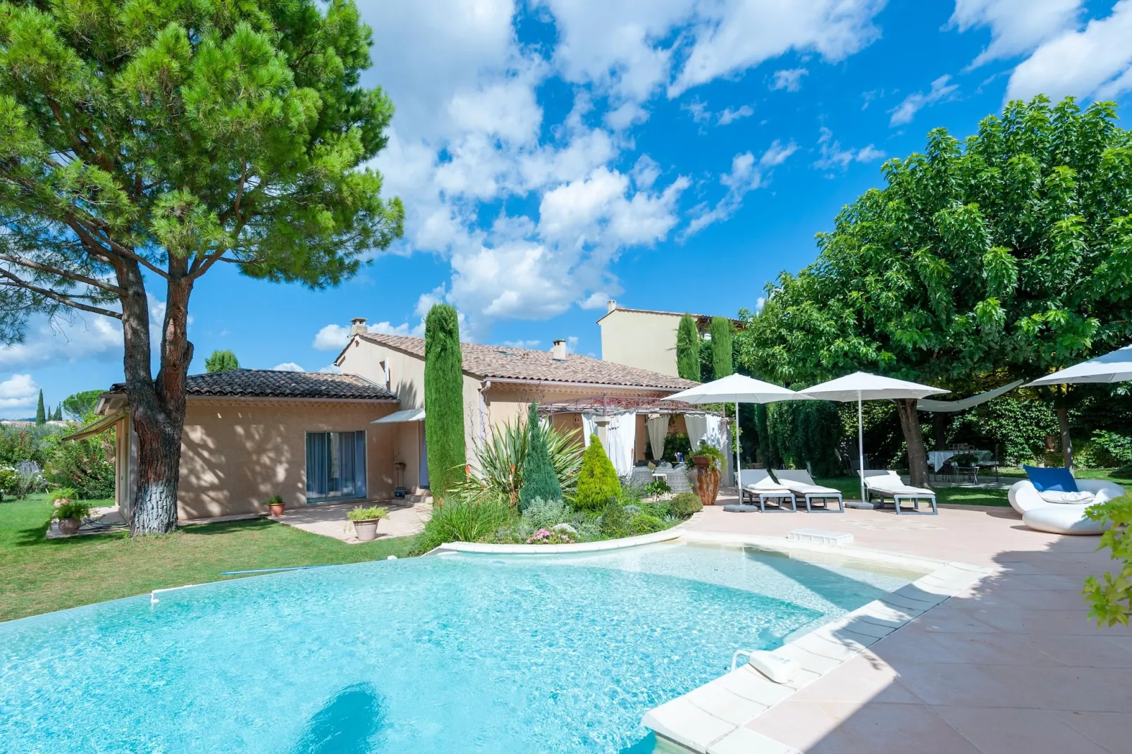 La provençale-Außenbereich Sommer