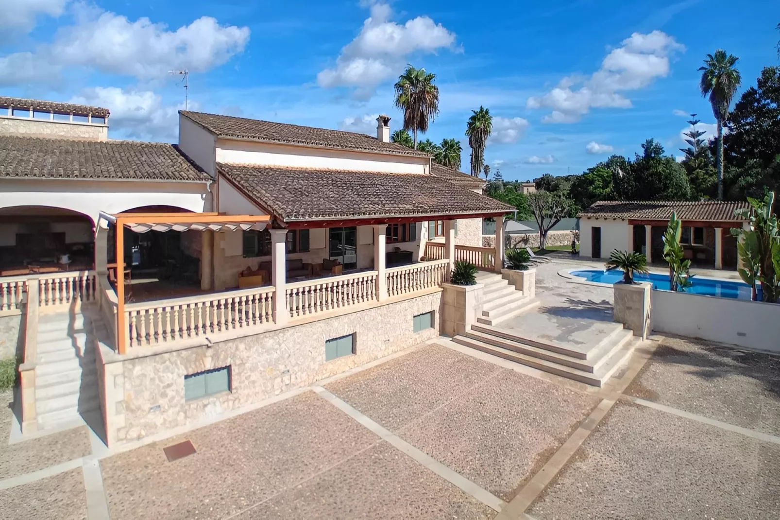 La Canova Manacor-Exterior in summer