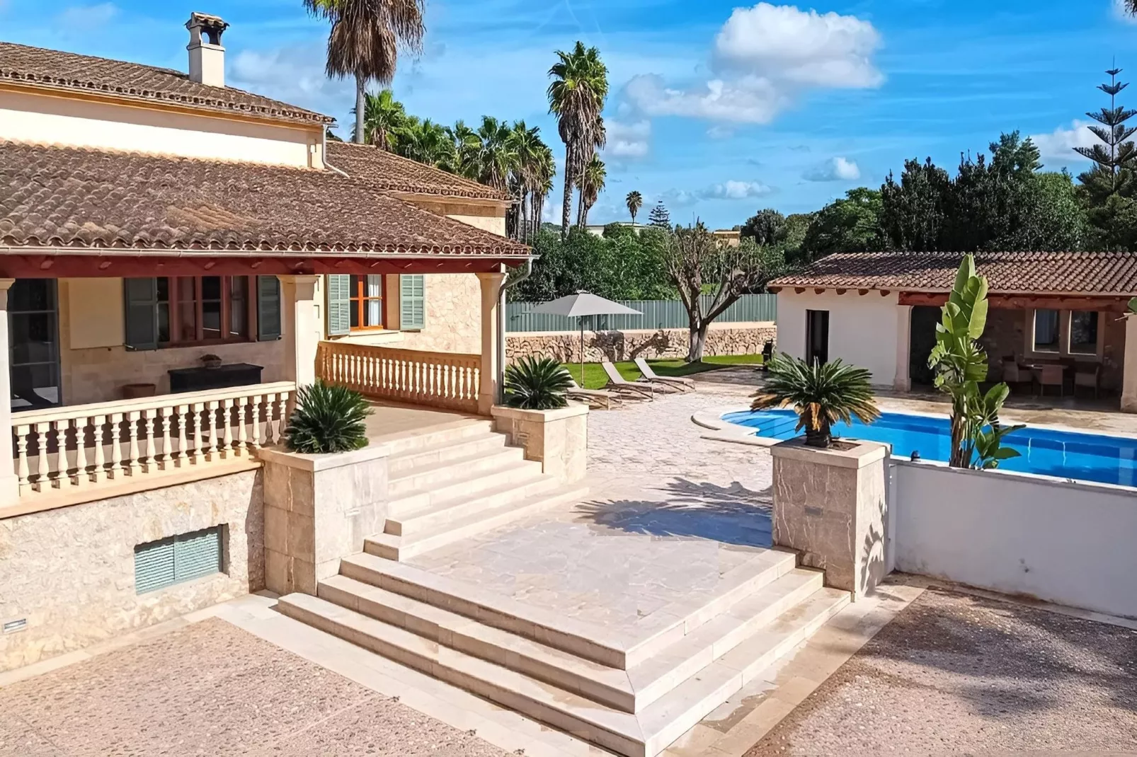 La Canova Manacor-Exterior in summer