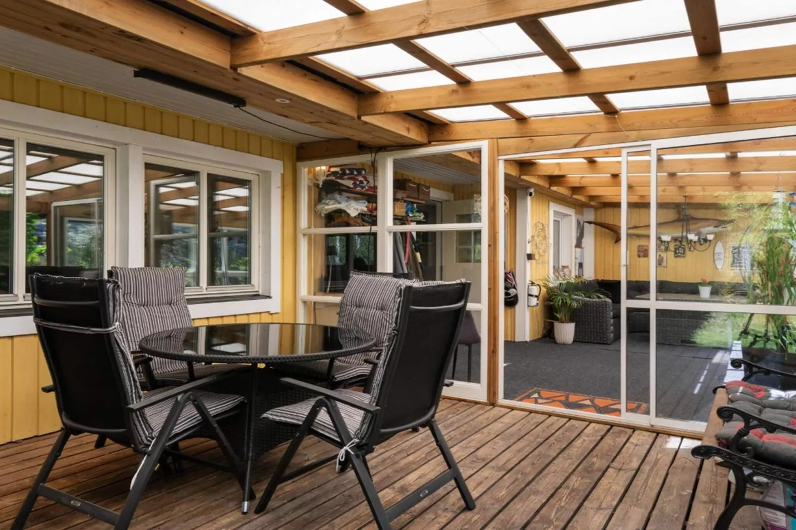 Cozy Forest Hideaway with Hot Tub - Indoor