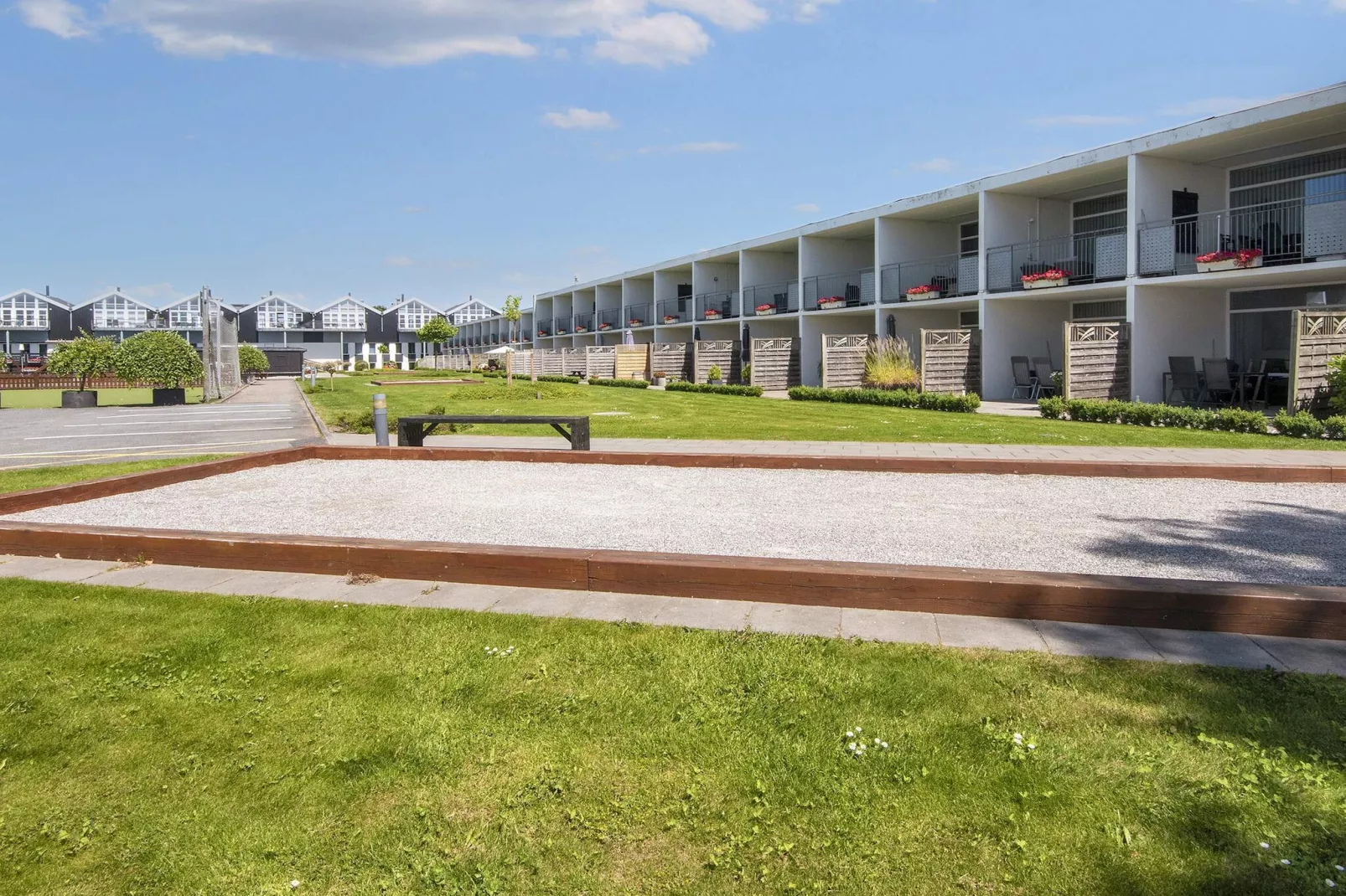 3 roomground floor or 1Premium-Outdoor