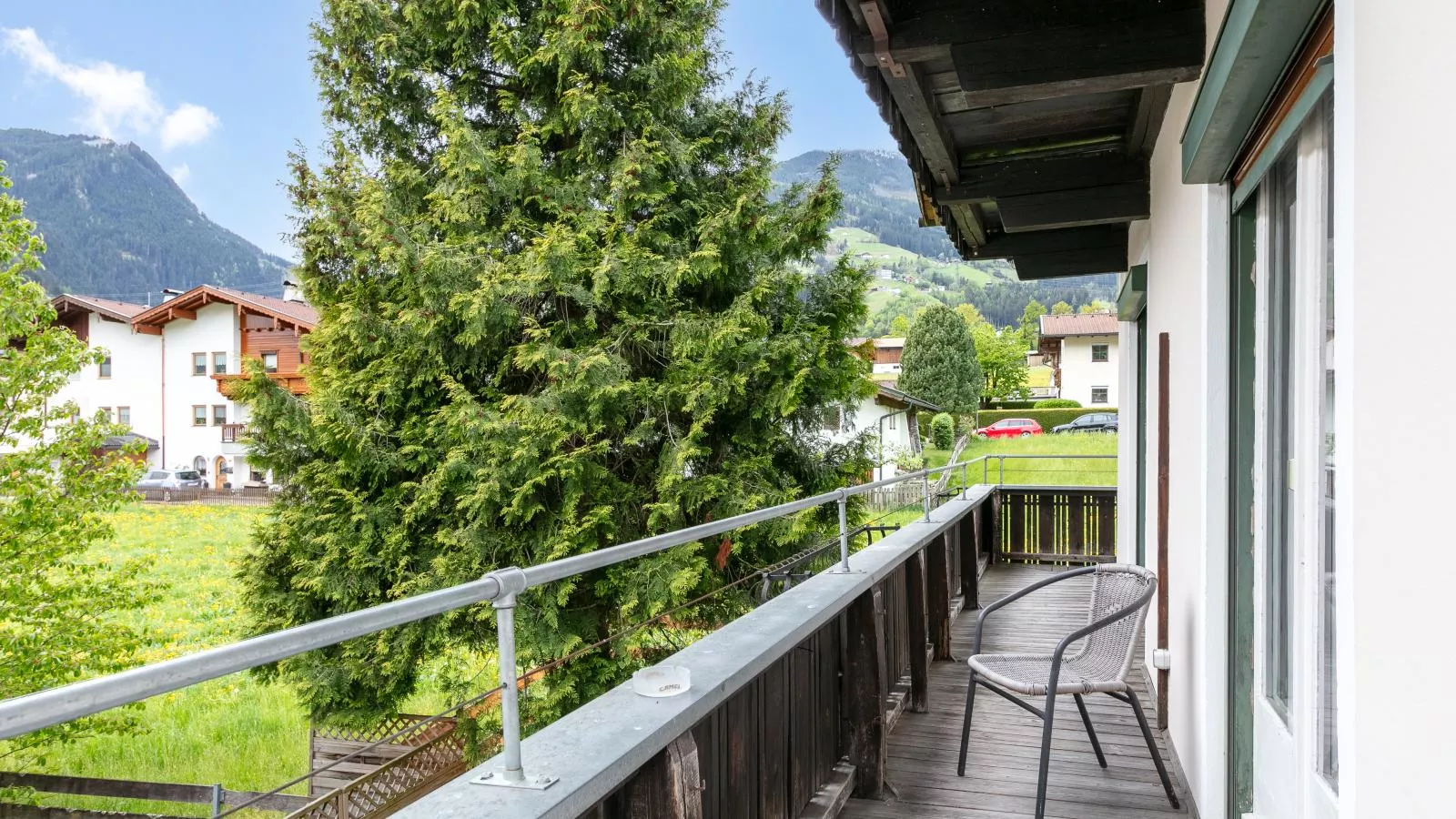 Wiesenglück-Terrace balcony