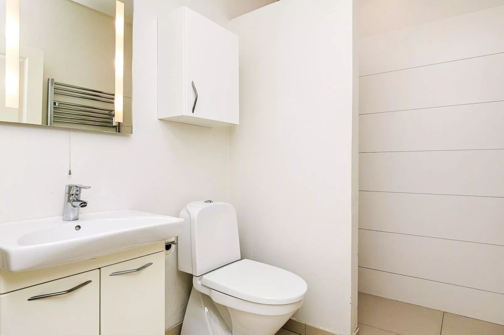 2½ room 1 st floor-Indoor