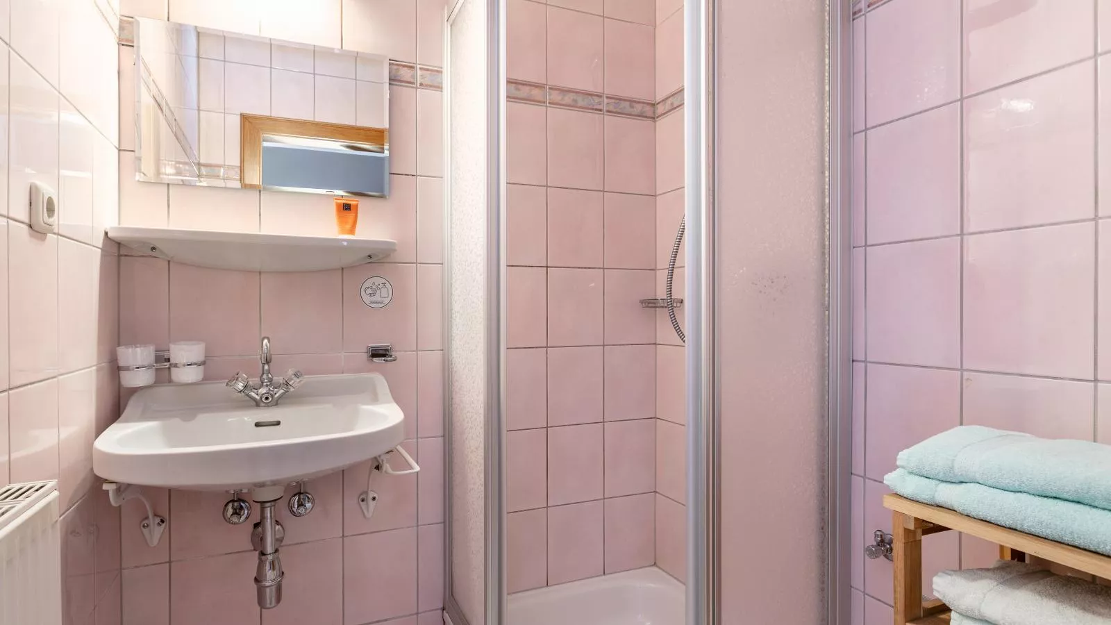 Wiesenglück-Bathroom