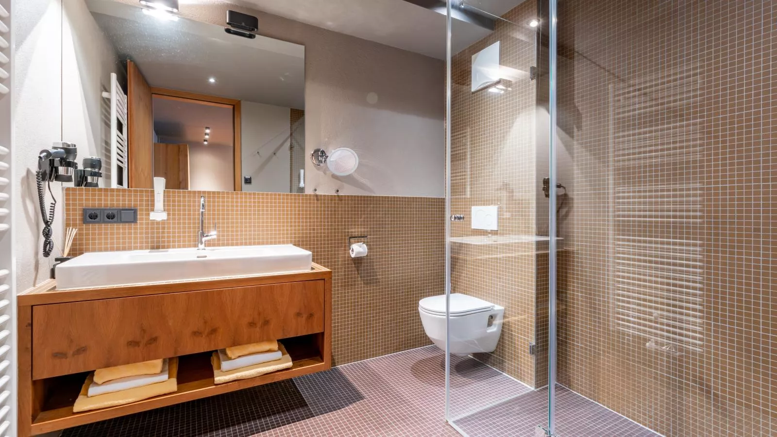 Tauern Suites Mitterwirt TOP 121  122-Badezimmer