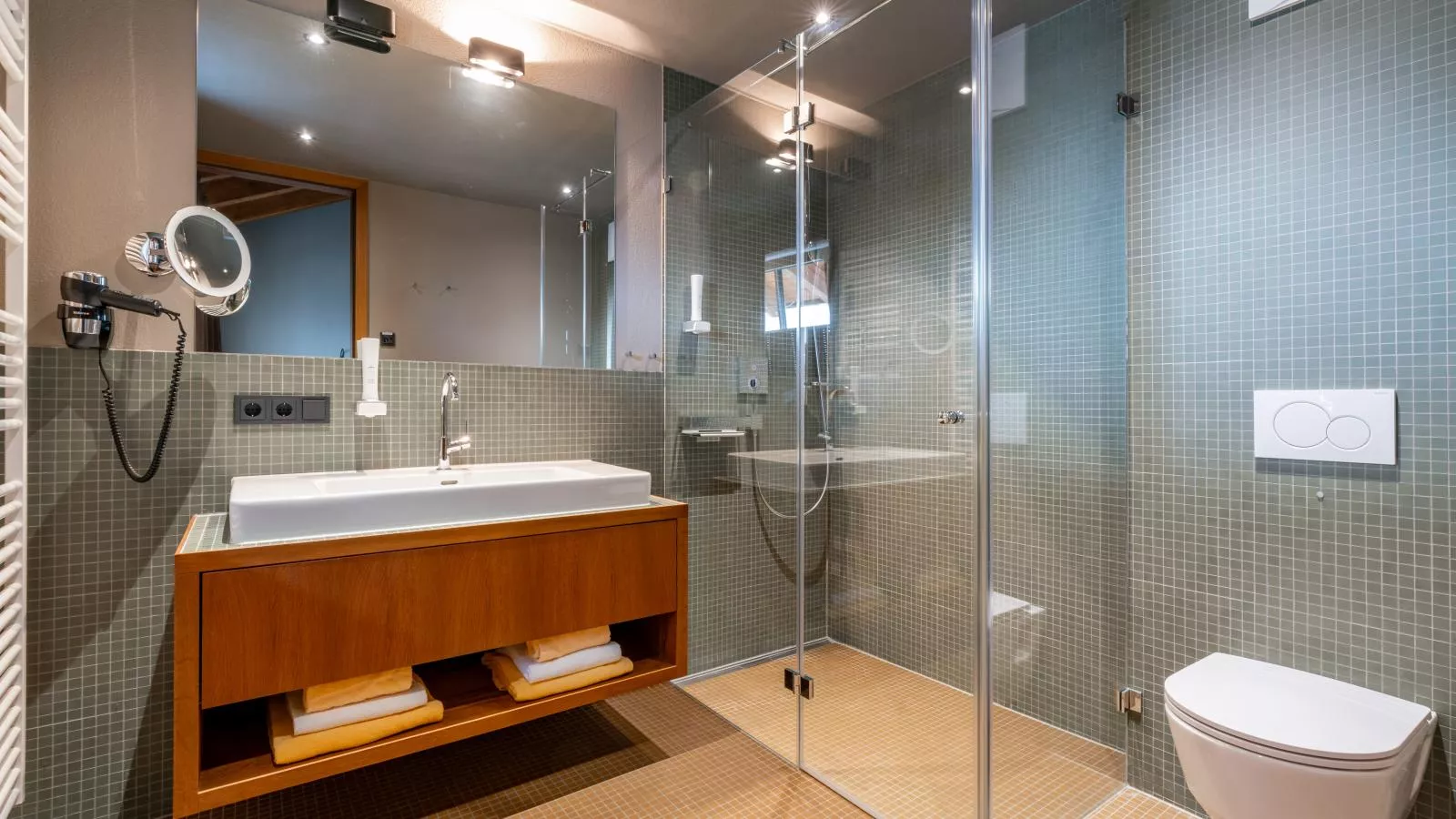 Tauern Suites Mitterwirt TOP 121  122-Badezimmer