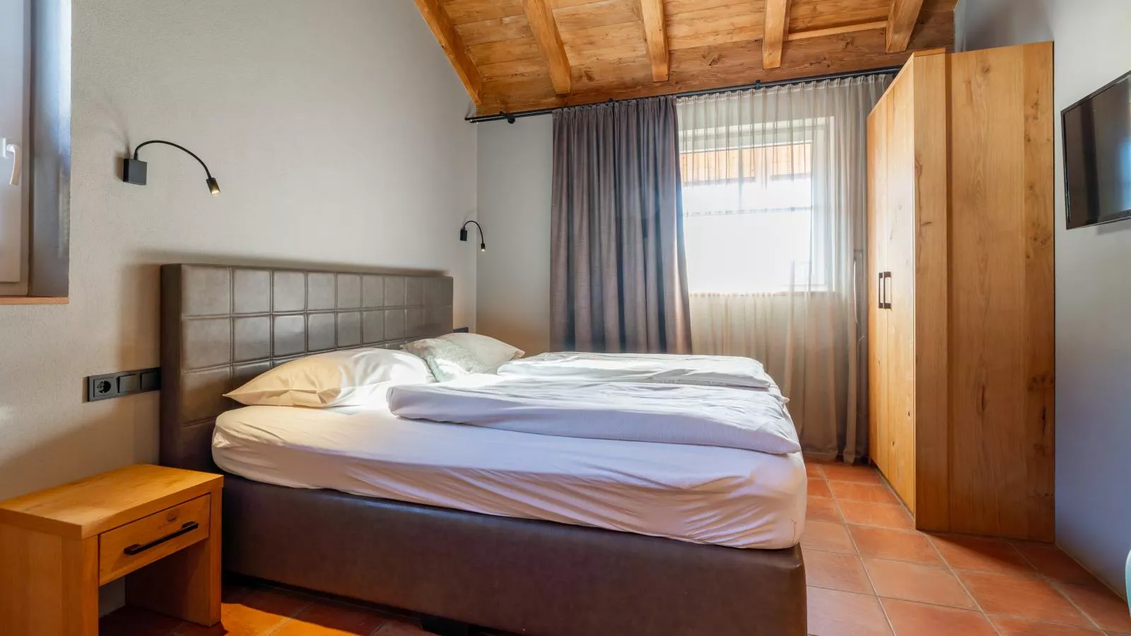 Tauern Suites Mitterwirt TOP 121  122-Schlafzimmer