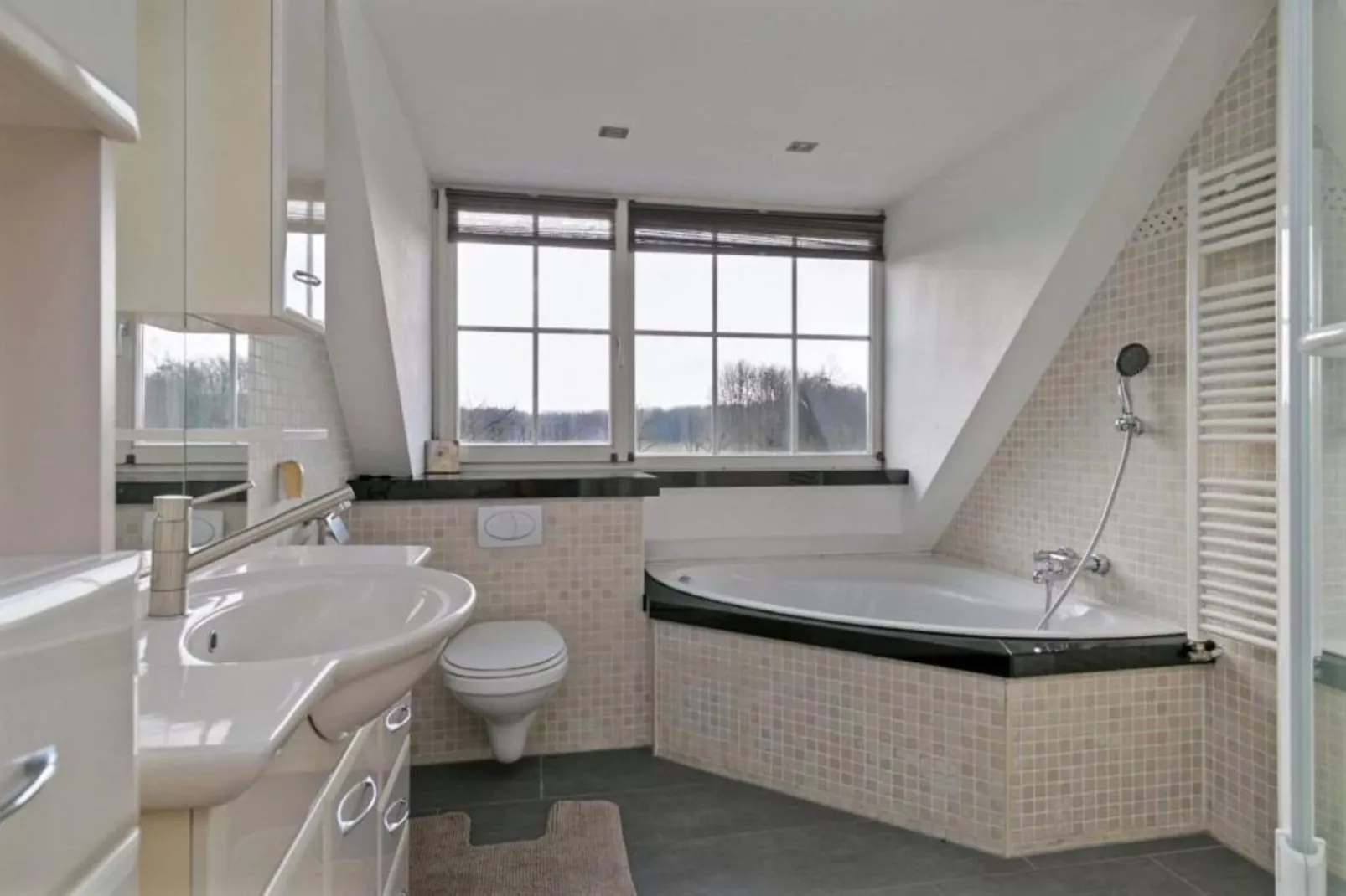 Villa Bosrijk-Bathroom