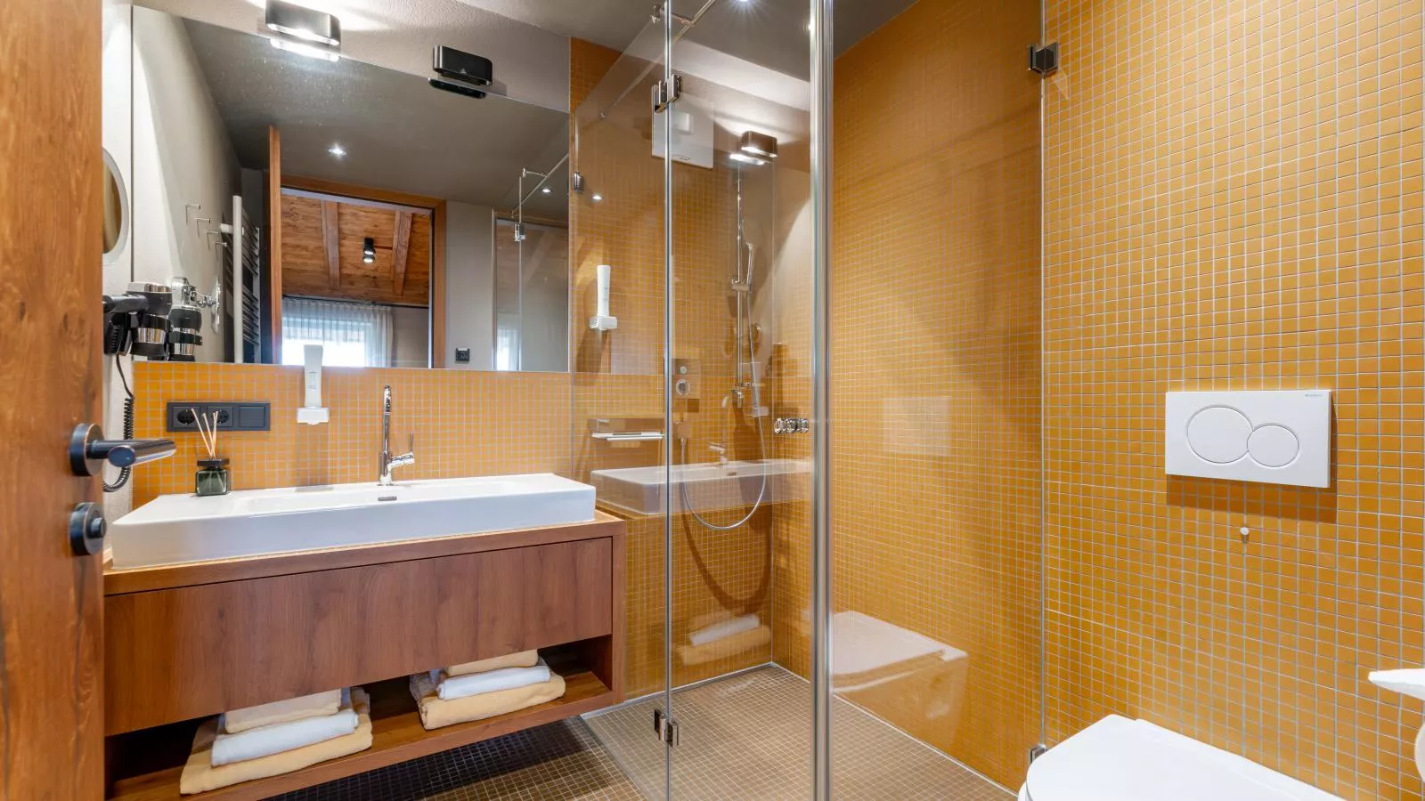 Tauern Suites Mitterwirt TOP 121  122-Badezimmer