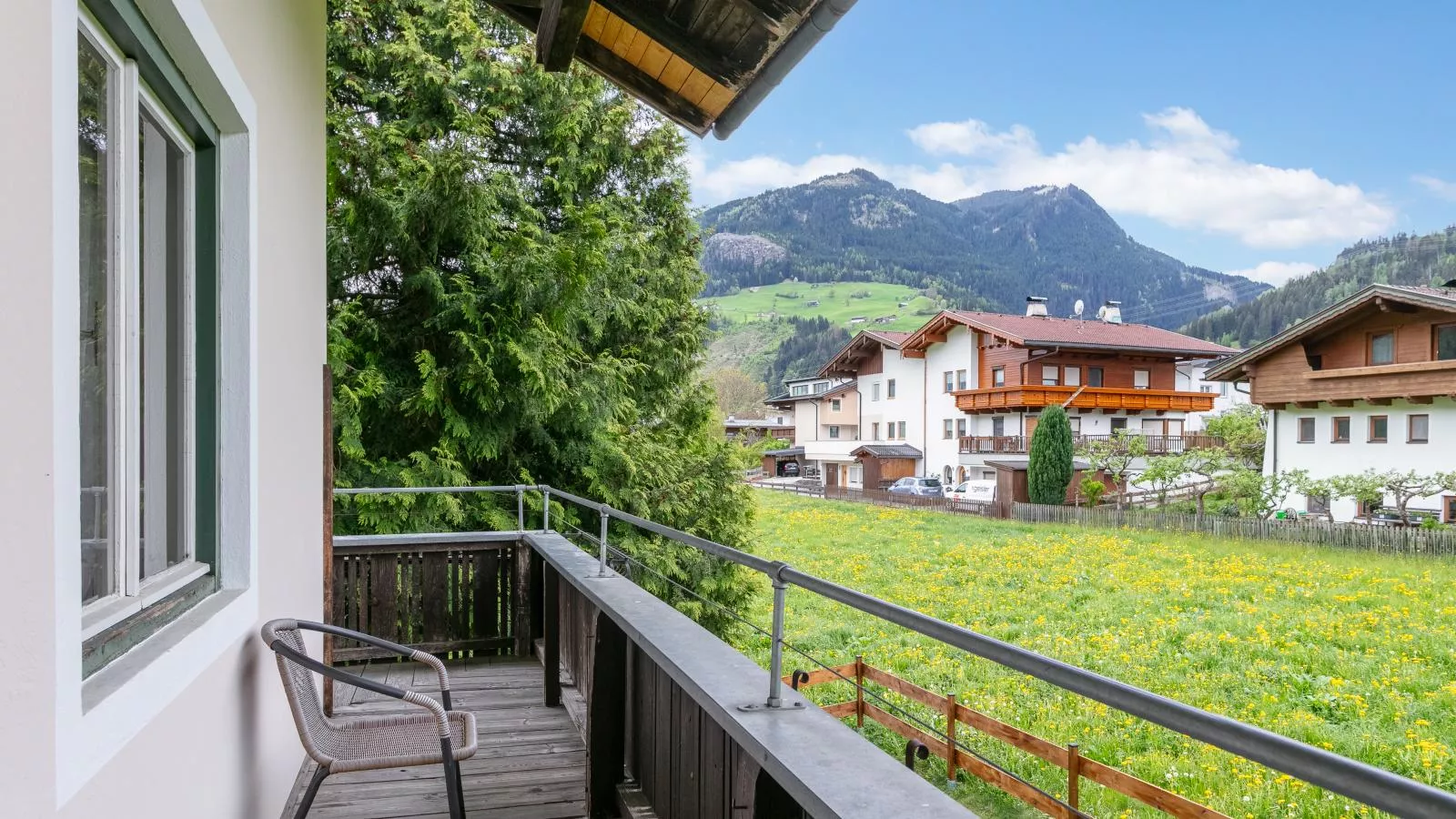 Wiesenglück-Terrace balcony