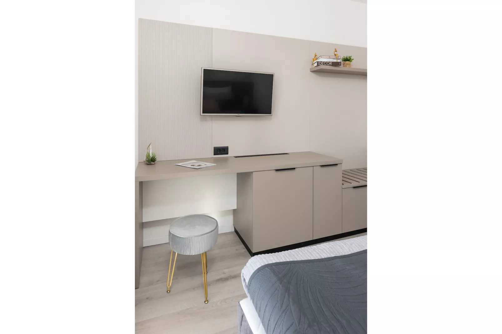 Villa Panorama Dubrovnik (S2) - Comfort Double Room with Balcony and Sea View-Bedroom