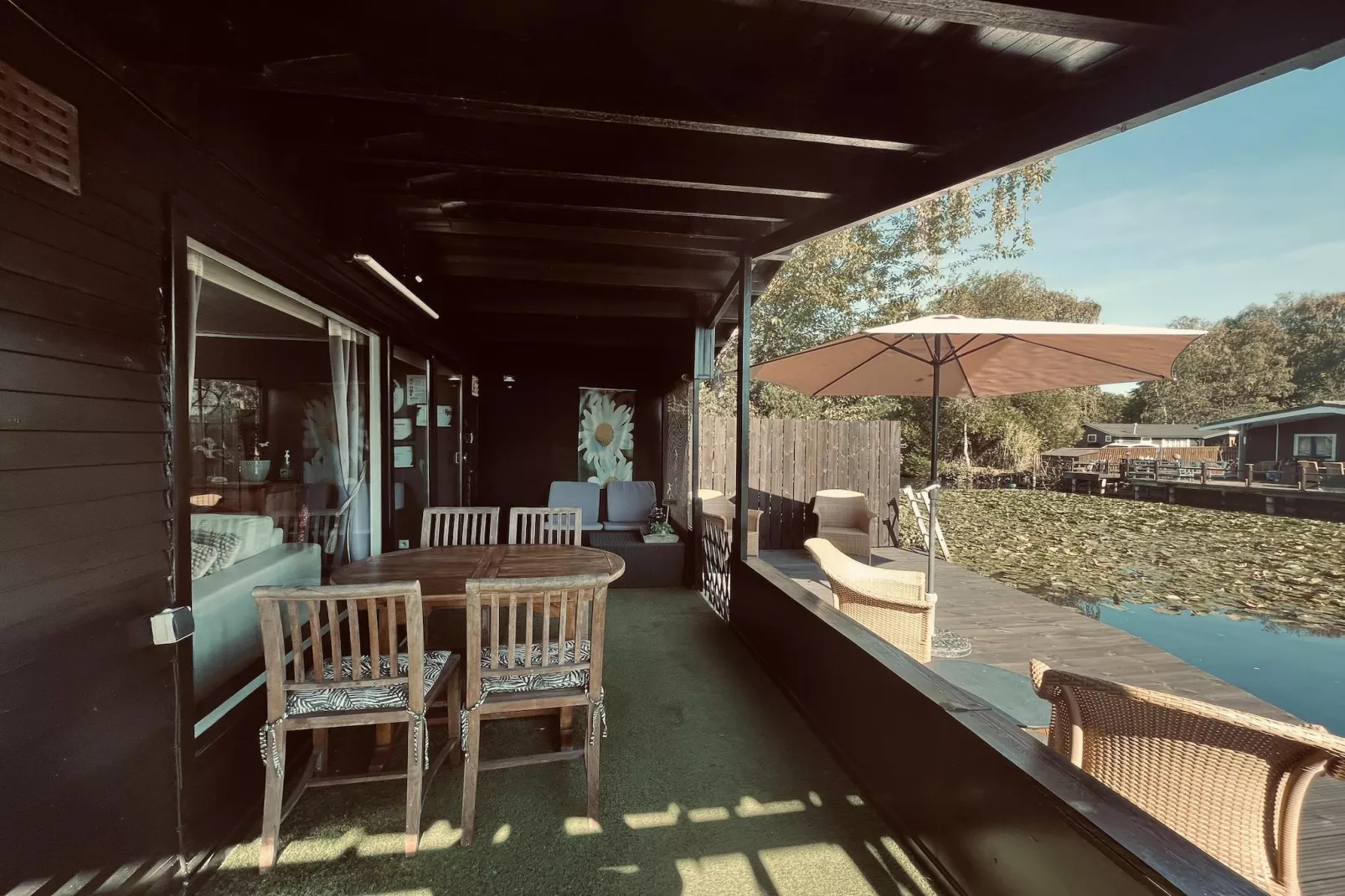 Vijverzicht-Terrasse / balcon