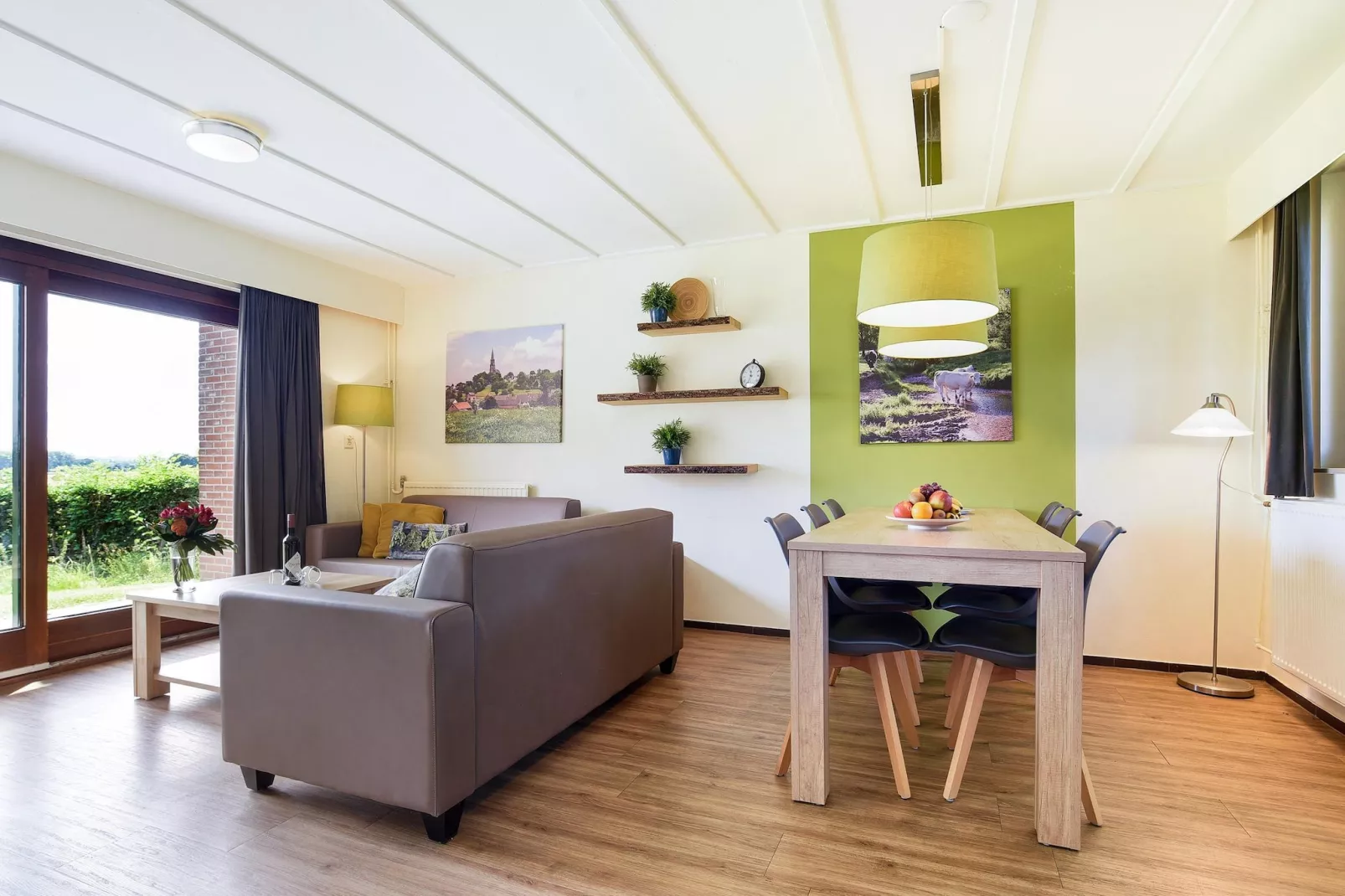 Vakantiepark Reevallis 6-Salon