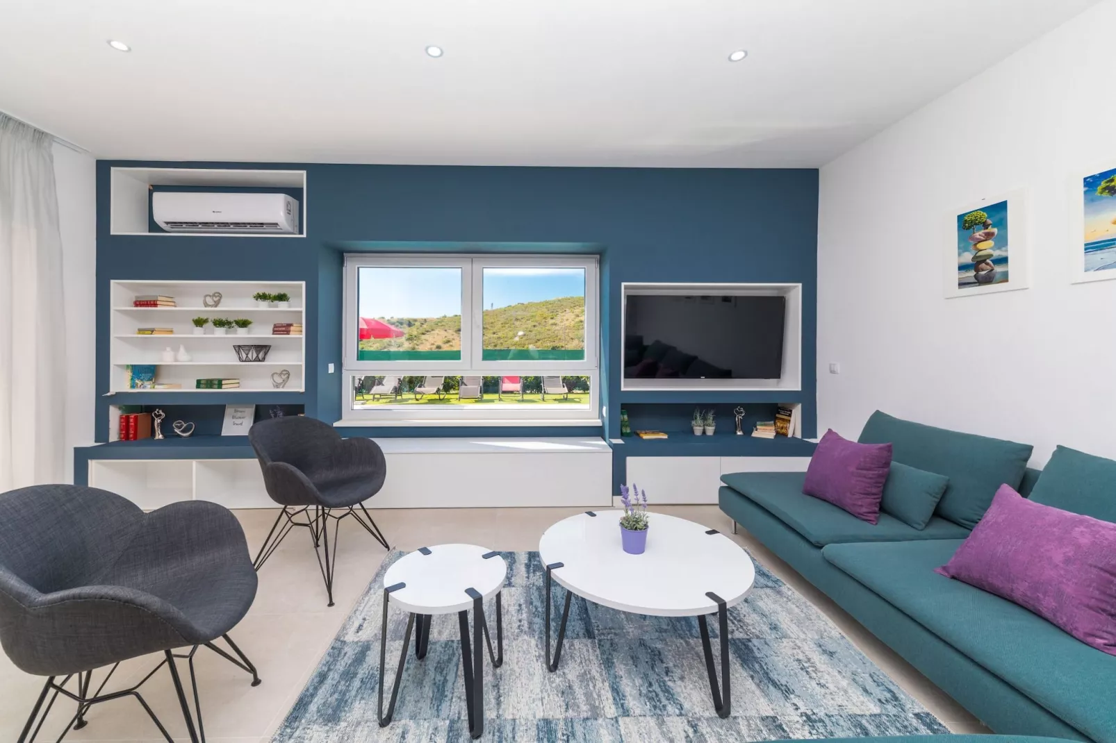 Scenic Elegant Trogir Villa with Pool - Five Bedroom Villa-Wohnzimmer