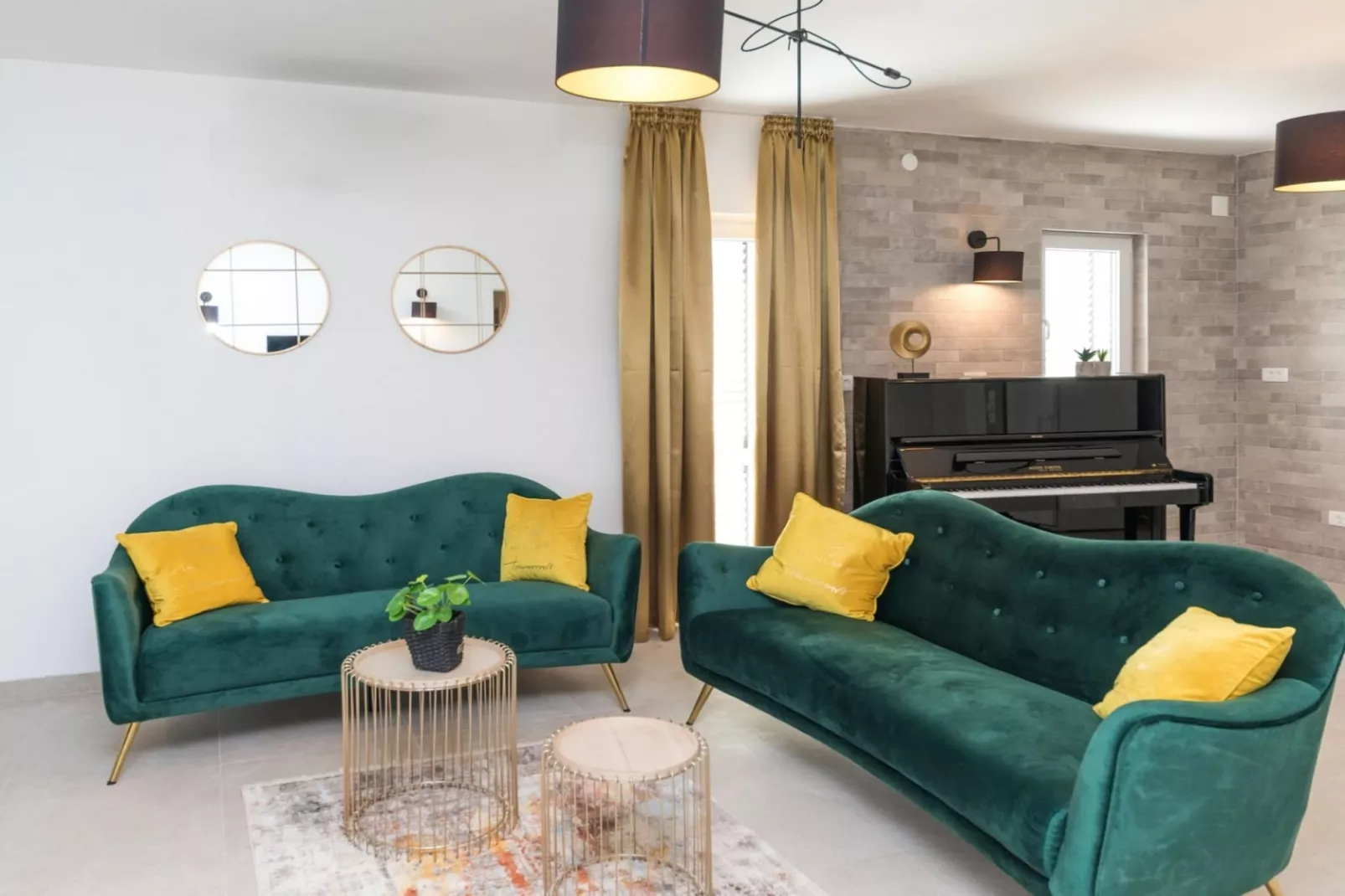 Scenic Elegant Trogir Villa with Pool - Five Bedroom Villa-Wohnzimmer