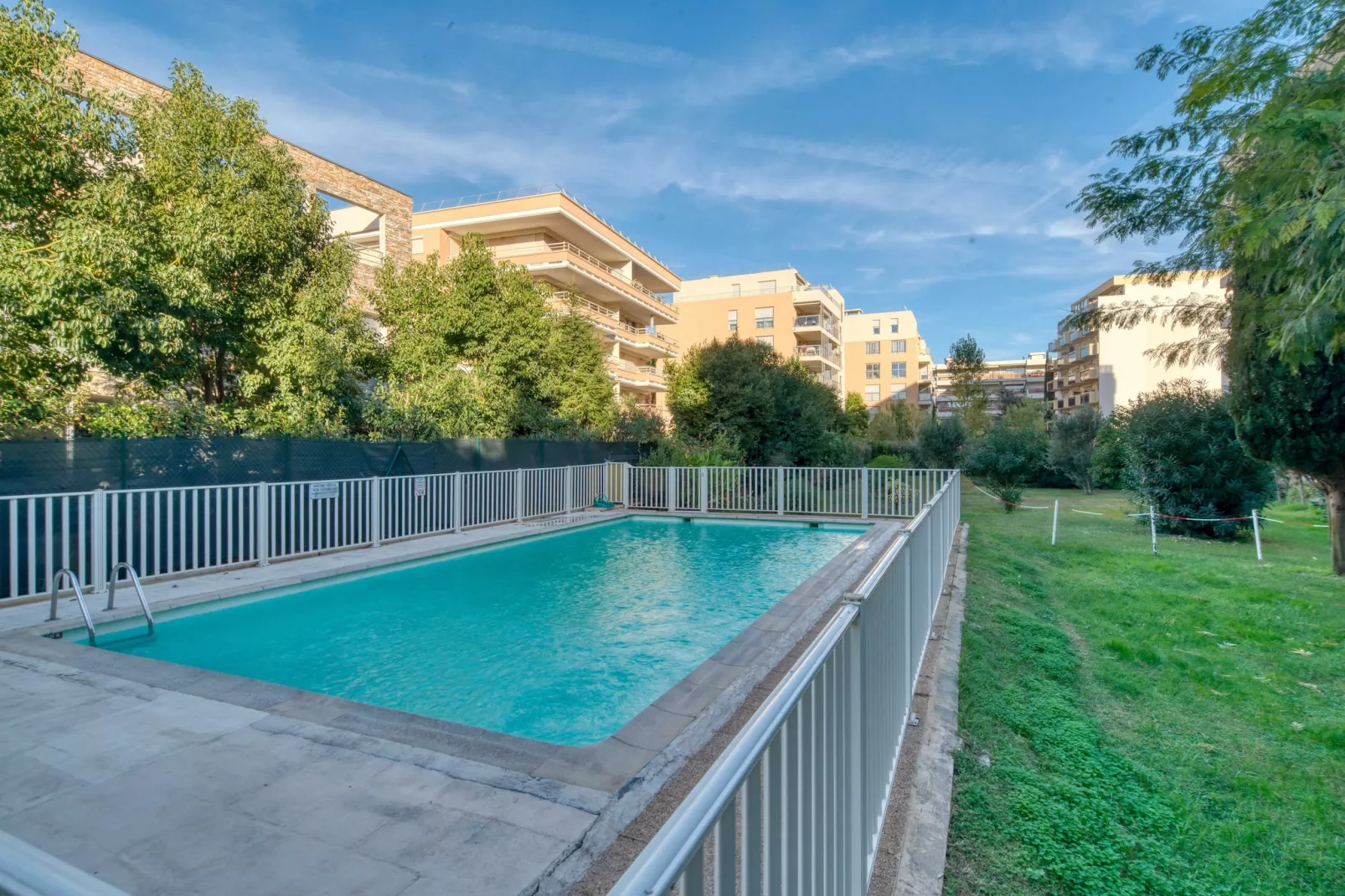 DS-116-POINCARRE-M-Untagged